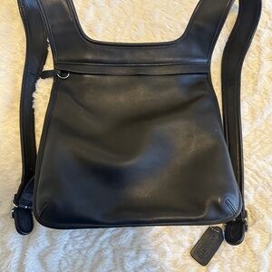 Unisex Genuine COACH Black Leather Hippie Slim Backpack 9405 - 1990s Vintage